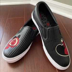 Vera Bradley Disney slip-ons (W11)